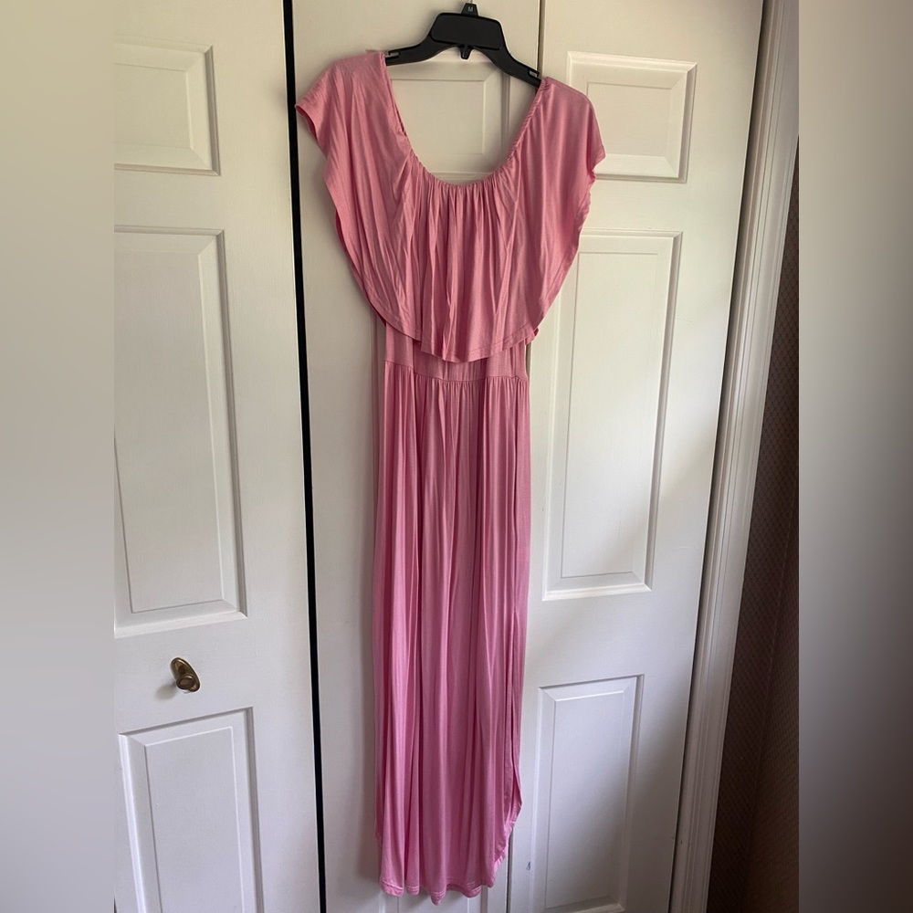 New with tags. Pink maxi dress. Medium. - Picture 1 of 1